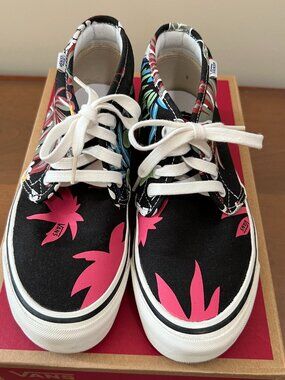Vans Chukka 49 Dx Anaheim Factory OG floral print sneakers. New in box. w7/m5.5